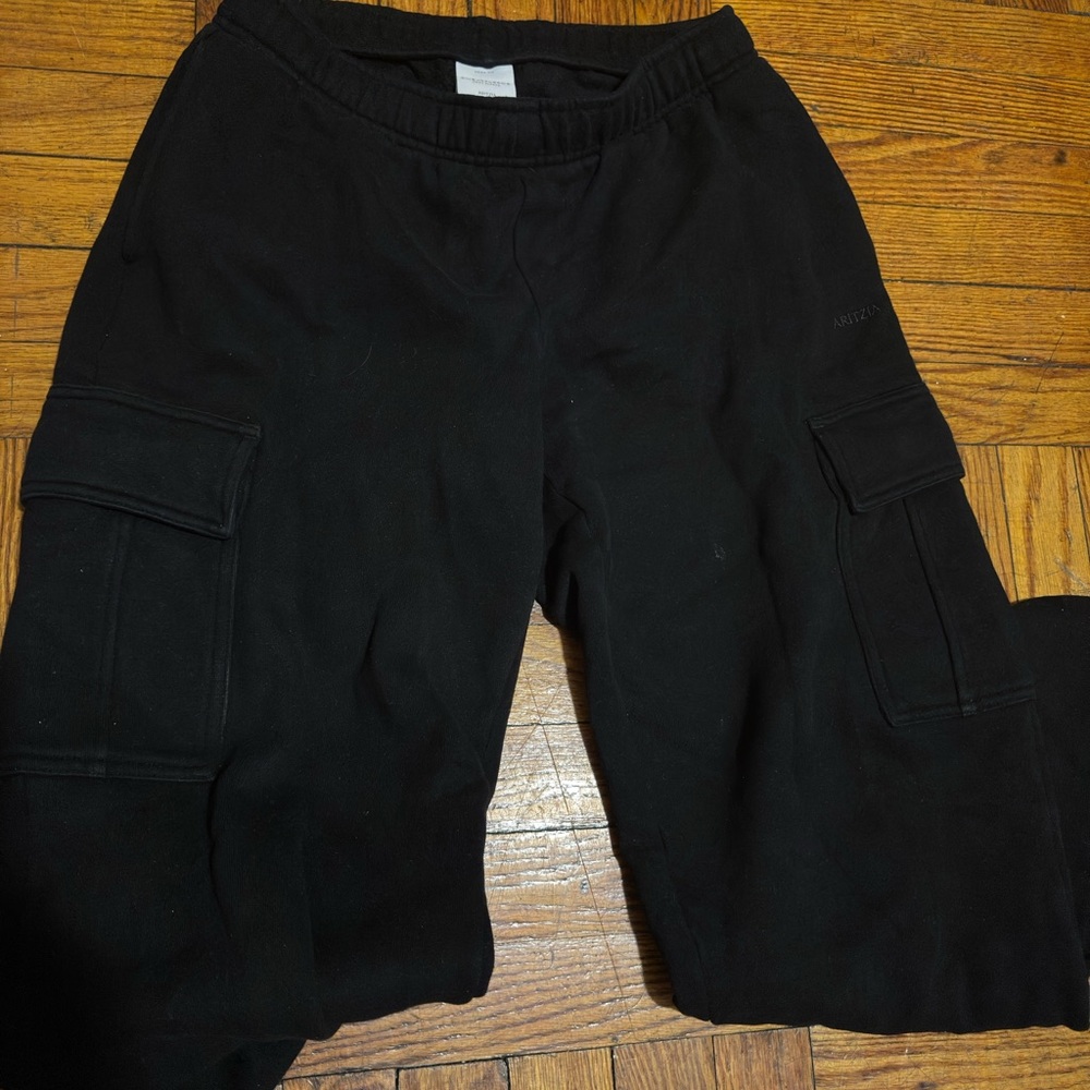 COPY - Snuggle- Worthy Style: TNA Sweatfleece Cozy Fleece in black- Size Small !
